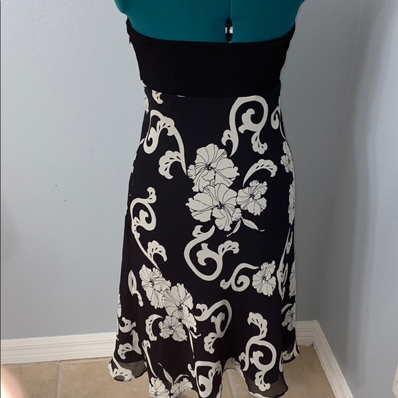 White House Black Market Strapless Floral Dress 0 - Picture 3 of 5